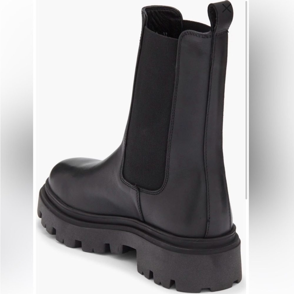 Cavalli Class Black Leather Chelsea Lug Booties with Gold Logo - Picture 2 of 9